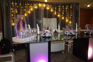 mesa de honor con estrellas en salon de fiestas Magno Ecatepec