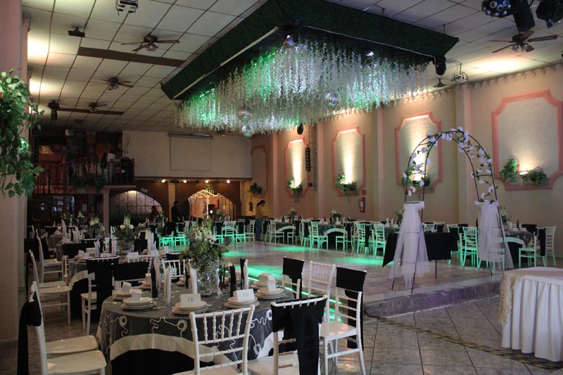 Montaje de gasa para bodas en Salon Magno Ecatepec